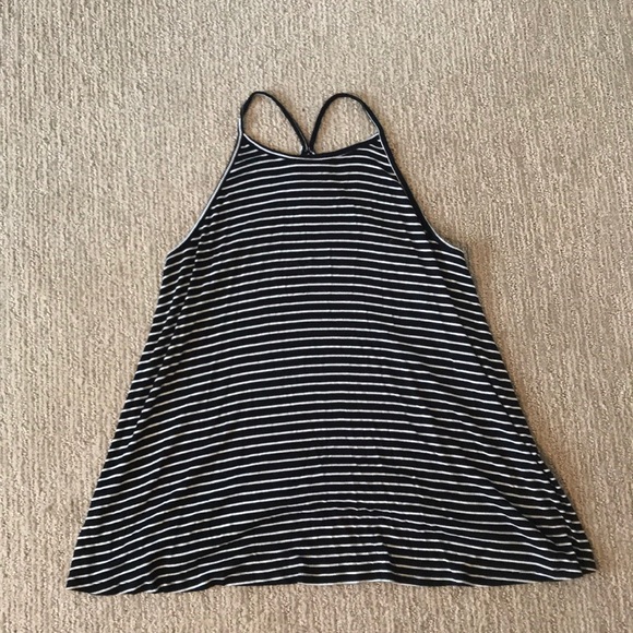 Old Navy tank - Picture 4 of 5